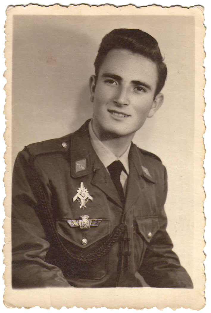 Retrato de Miguel Almendros Alonso de uniforme militar